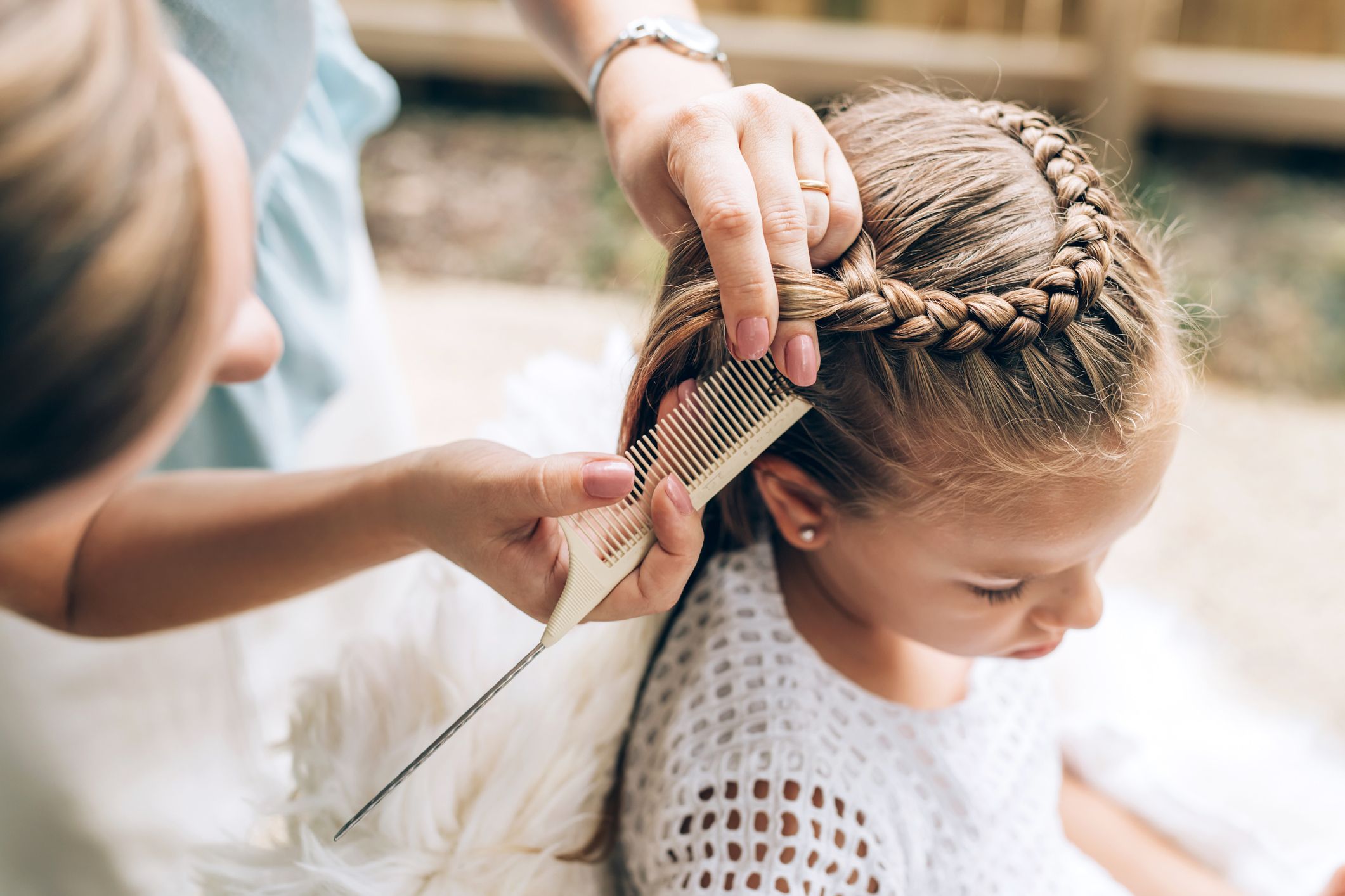 Una trenza de raíz Ideas de peinados para niña